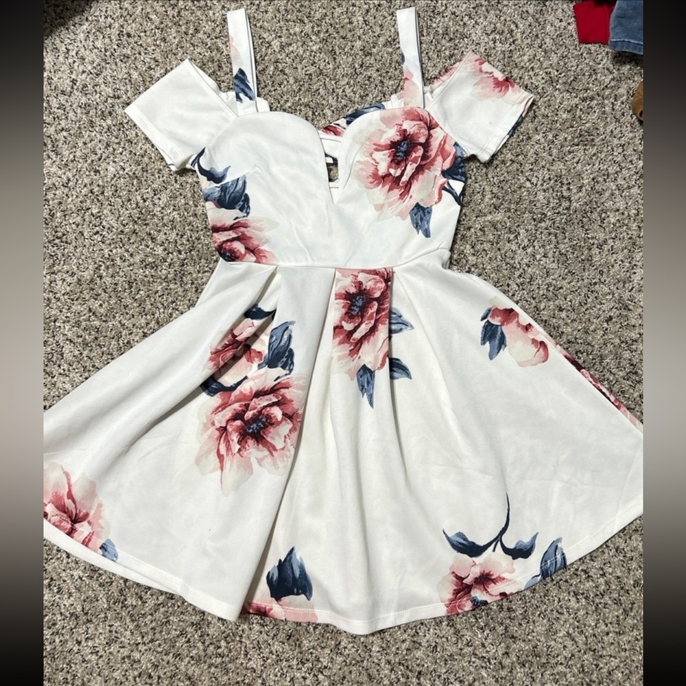 Women’s dress